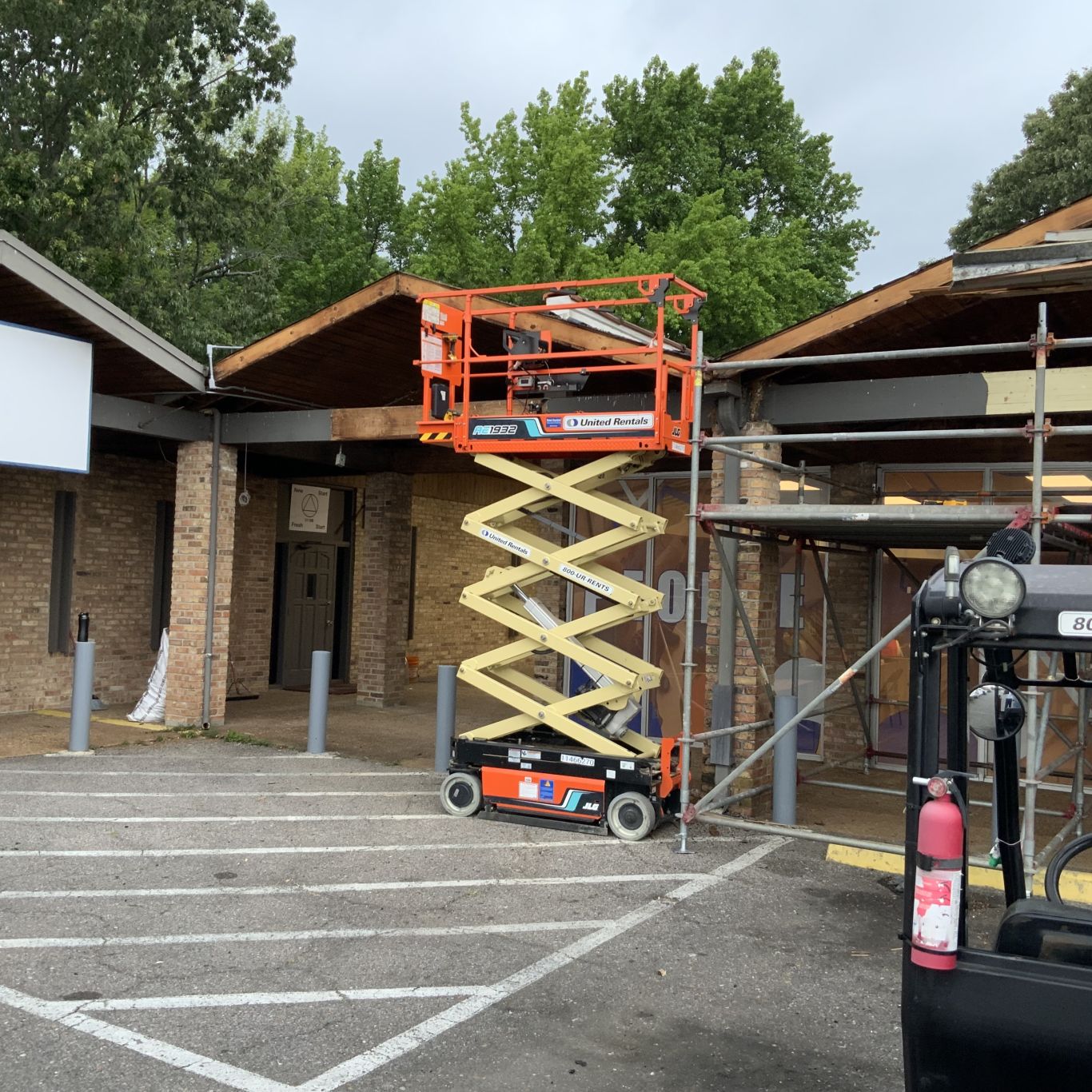 Fox Meadows Retail Center 1