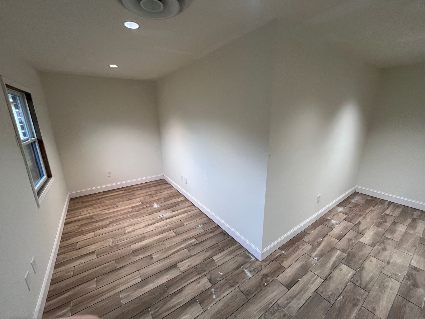 Summit Leasing Office Framed in Breezeway Interior