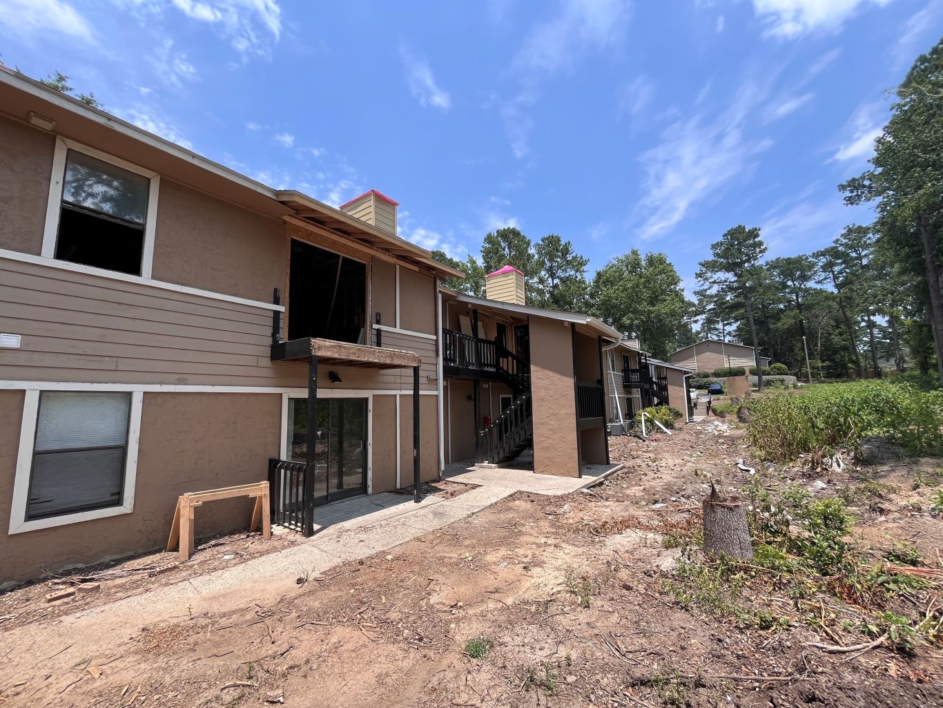 Shenandoah Apartments Extior repair